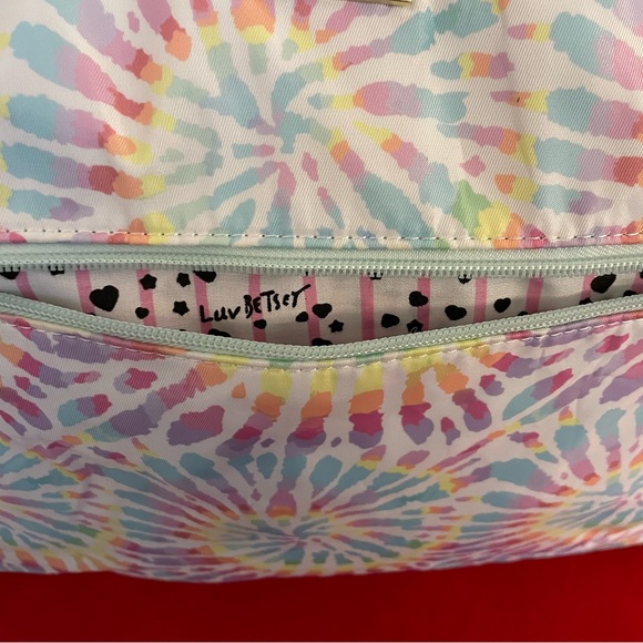 Travel Bag: Betsey Johnson Luv Tote Bag Tie Dye - Picture 2 of 6